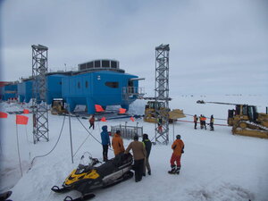 The 2016-17 season of Halley VI is focused on moving the modules, here an illustration of the process involving vehicles (long resident at Halley), to Halley VIa, where it remains to this day.