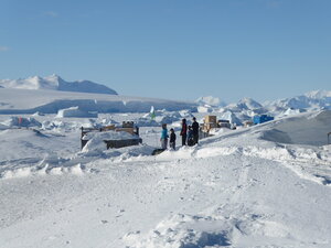 The audience, the icebergs, the sea ice.